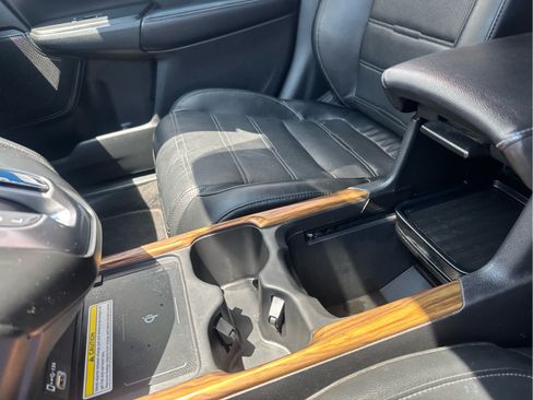 Used 2020 Honda CR-V Touring image 29