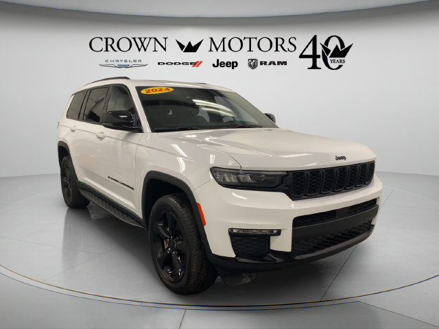 Used 2024 Jeep Grand Cherokee L Limited w/ Black Appearance Package AWD/4WD image 8