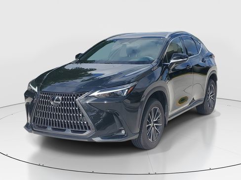 Used 2024 Lexus NX 250 FWD image 5