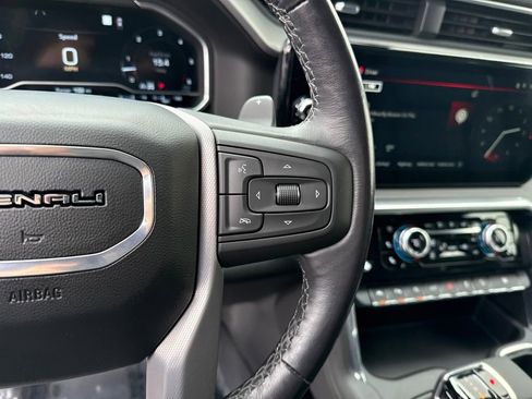 Used 2023 GMC Sierra 1500 Denali w/ Technology Package AWD/4WD image 17