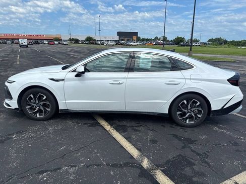 Used 2025 Hyundai Sonata SEL FWD image 8