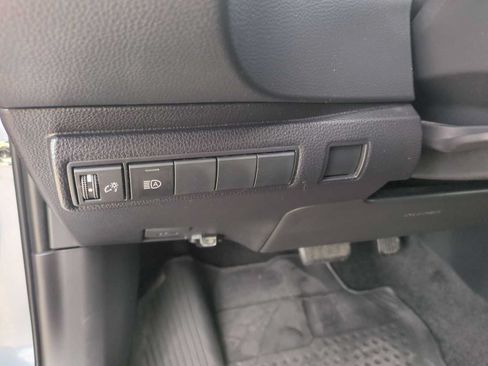 Used 2024 Toyota Corolla SE FWD image 33