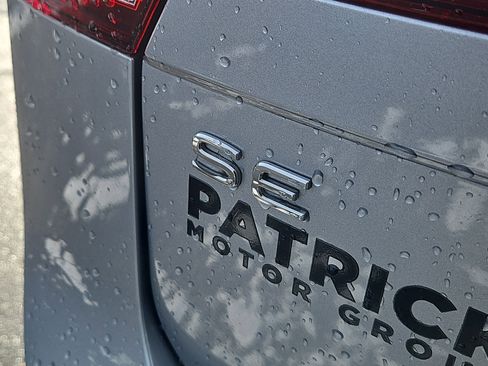 Certified 2022 Volkswagen Tiguan SE image 6