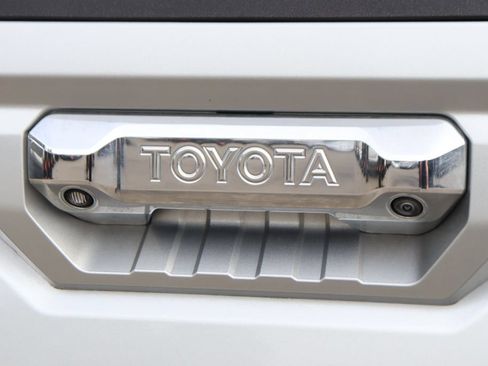 Used 2023 Toyota Tundra Limited AWD/4WD image 48