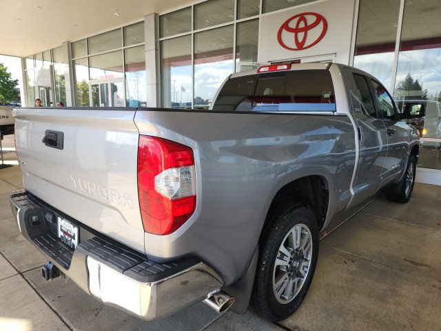 Used 2016 Toyota Tundra SR5 w/ SR5 Upgrade Package AWD/4WD image 13