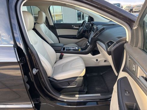 Used 2022 Ford Edge Titanium w/ Equipment Group 301A image 25