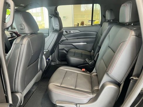 Used 2025 Chevrolet Traverse Z71 image 20