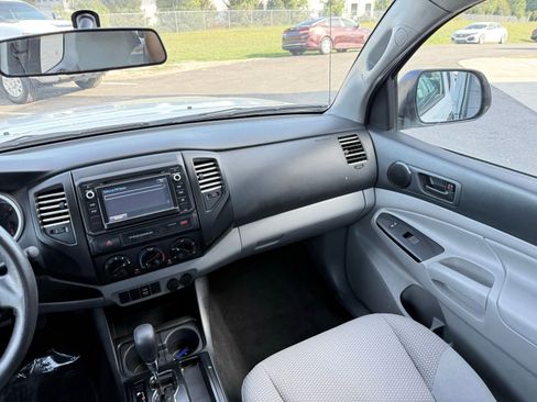 Used 2015 Toyota Tacoma 2WD Access Cab image 23