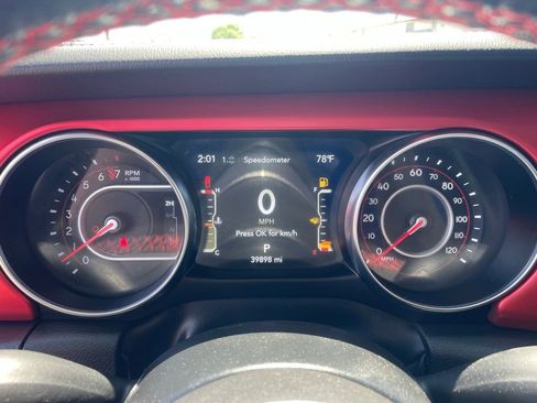 Used 2022 Jeep Gladiator Rubicon AWD/4WD image 31