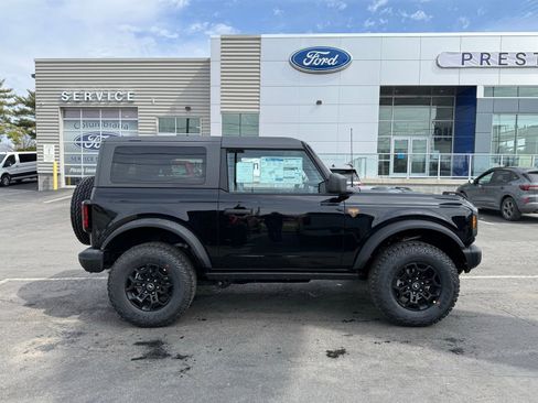 New 2026 Ford Bronco Badlands image 13