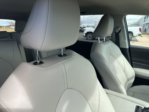 Used 2024 Toyota Grand Highlander XLE image 34