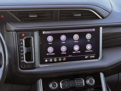 Used 2021 GMC Yukon Denali w/ Denali Premium Package image 18