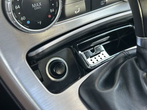 Used 2013 Mercedes-Benz SLK 250 image 26