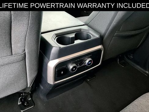 Used 2024 Ford Expedition XLT AWD/4WD image 31