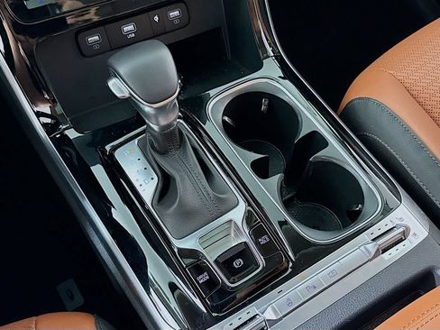 Used 2024 Kia Carnival SX Prestige FWD image 17