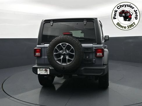 Used 2025 Jeep Wrangler Unlimited Sport AWD/4WD image 5