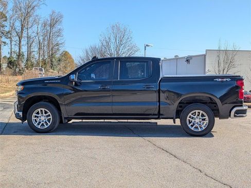 Used 2021 Chevrolet Silverado 1500 LT AWD/4WD image 16