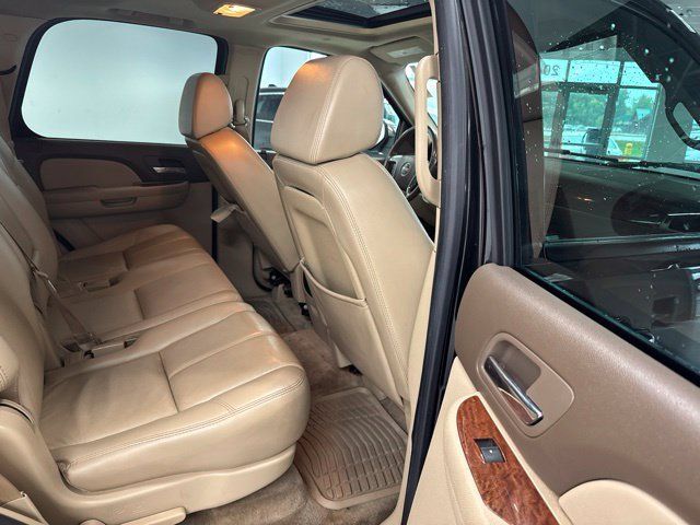 Used 2007 GMC Yukon SLT w/ SLT Preferred Equipment Group AWD/4WD image 30
