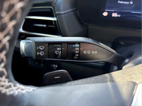 Used 2025 Chevrolet Traverse LT w/ Midnight/Sport Edition image 26