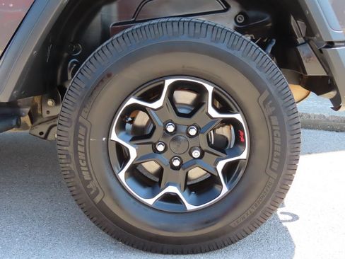 Used 2020 Jeep Wrangler Unlimited Rubicon w/ Quick Order Package 28Y Recon AWD/4WD image 17