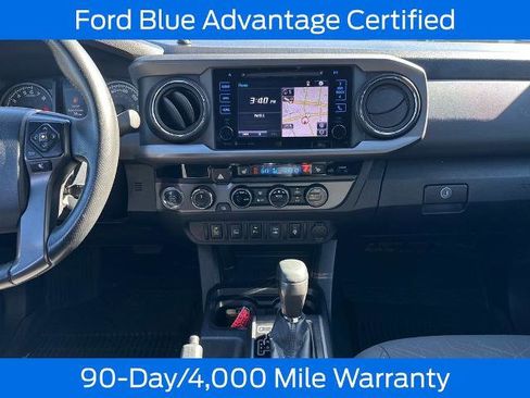 Used 2017 Toyota Tacoma TRD Off-Road w/ Premium & Technology Package image 18