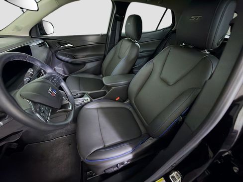 Used 2026 Buick Encore GX Sport Touring w/ Comfort Package FWD image 13