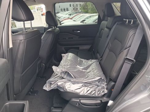 New 2026 Nissan Pathfinder SL w/ Lighting Package AWD/4WD image 26