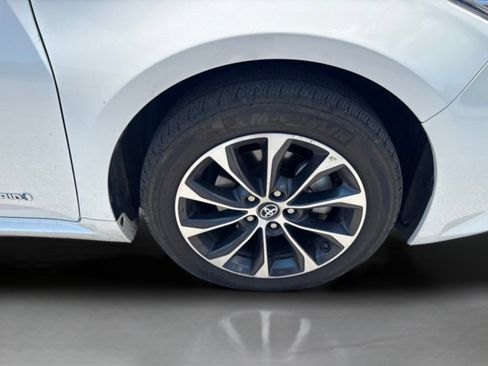 Used 2018 Toyota Avalon XLE Premium FWD image 36