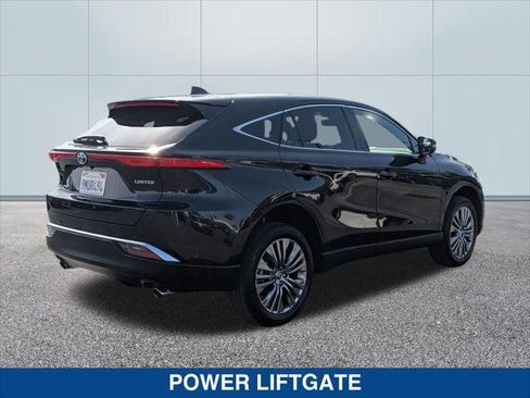 Used 2024 Toyota Venza Limited image 5