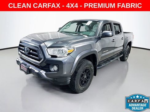 Used 2020 Toyota Tacoma SR5 AWD/4WD image 2