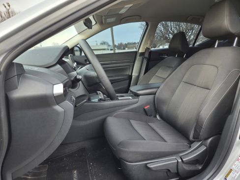 Used 2022 Nissan Altima 2.5 S image 6