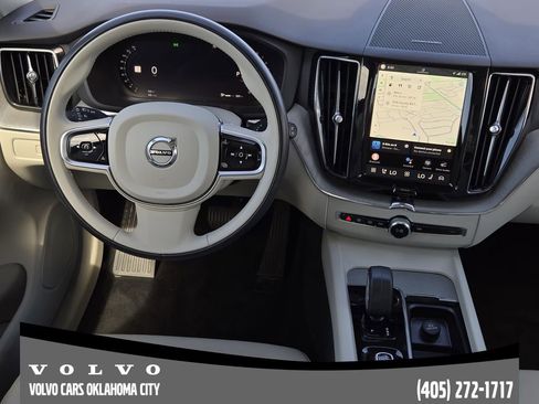 Used 2024 Volvo XC60 B5 Plus image 26