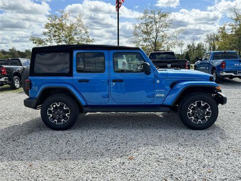 Used 2024 Jeep Wrangler Sahara image 11