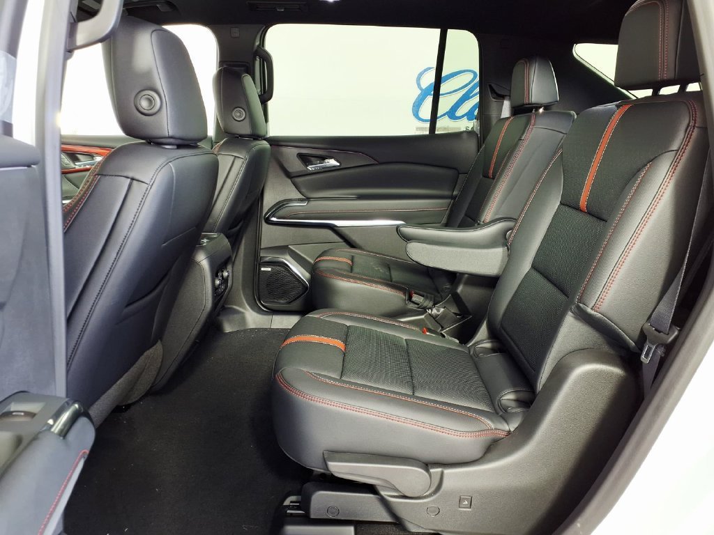 New 2026 Chevrolet Traverse RS FWD image 8