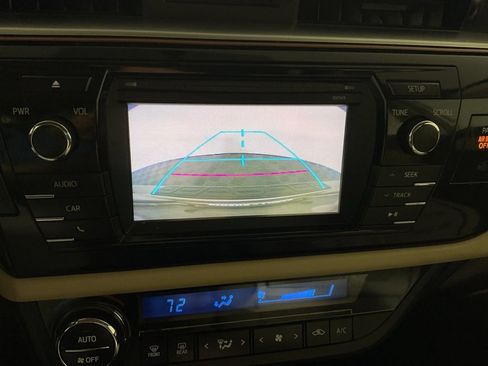 Used 2014 Toyota Corolla L image 2