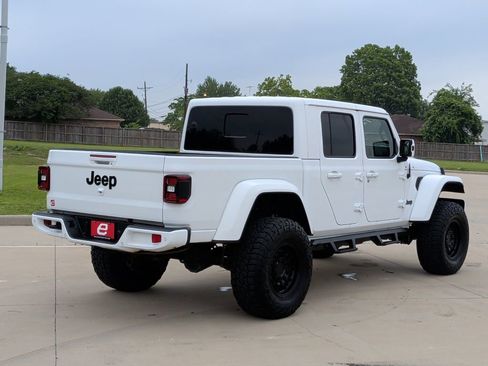 Used 2021 Jeep Gladiator Overland AWD/4WD image 8