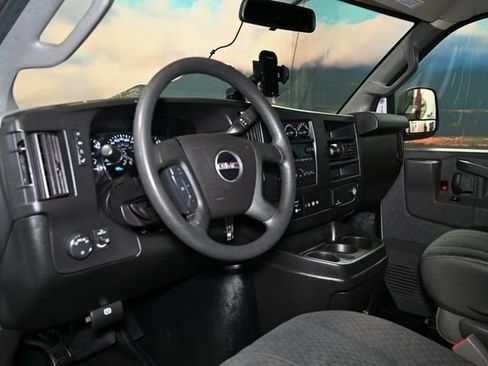 Used 2019 GMC Savana 2500 w/ Driver Convenience Package RWD image 22