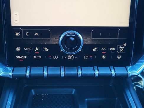 Used 2024 GMC Acadia Elevation image 24