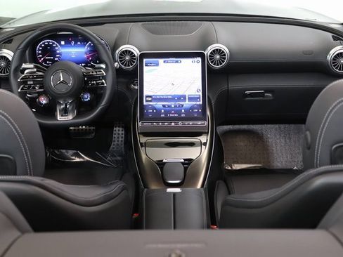 Used 2022 Mercedes-Benz SL 63 AMG 4MATIC image 22