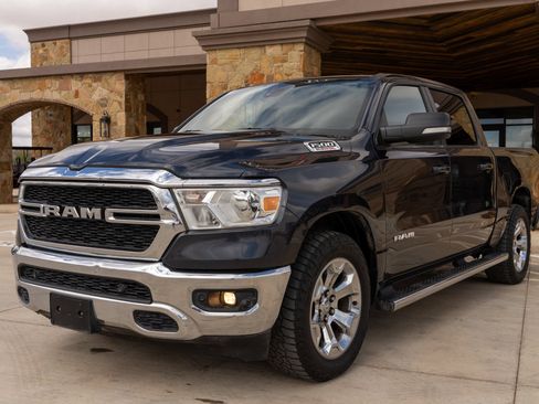 Used 2021 RAM 1500 Big Horn RWD image 2