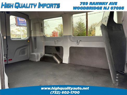 Used 2018 Ford Transit 150 XLT image 21