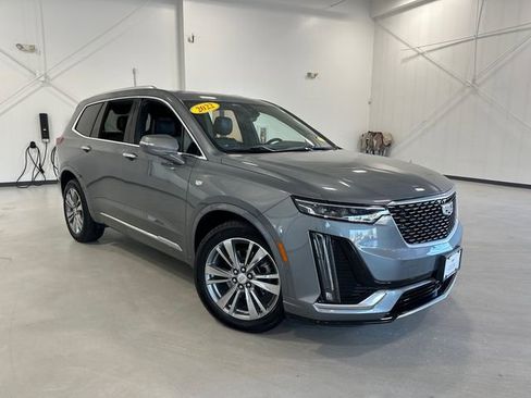 Certified 2022 Cadillac XT6 Premium Luxury w/ Platinum Package image 4