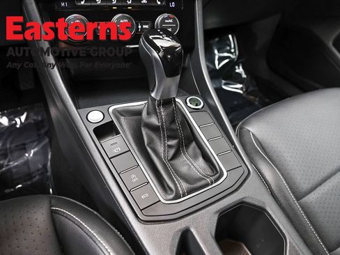 Used 2024 Volkswagen Jetta SE FWD image 13
