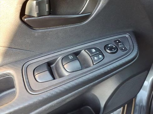 Used 2024 Nissan Versa S w/ Trunk Package FWD image 27
