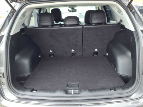 Used 2020 Jeep Compass Latitude image 17