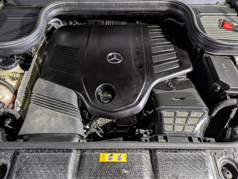 Used 2022 Mercedes-Benz GLS 450 4MATIC image 25