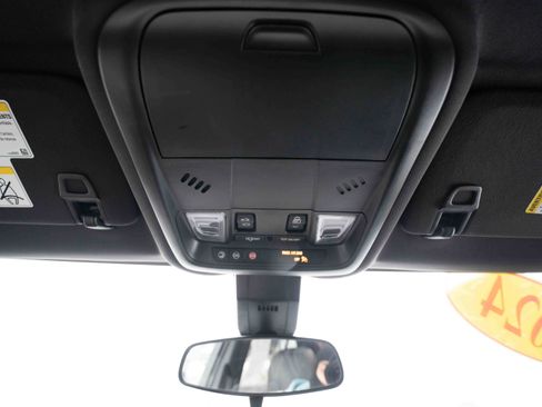 Used 2024 Chevrolet Equinox RS image 18