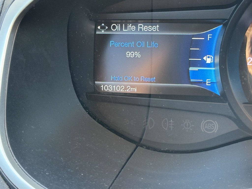 Used 2018 Ford Edge SEL w/ Equipment Group 201A AWD/4WD image 22