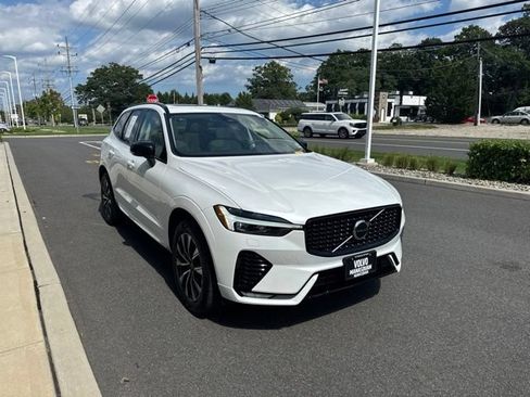 Used 2024 Volvo XC60 B5 Core w/ Climate Package AWD/4WD image 6