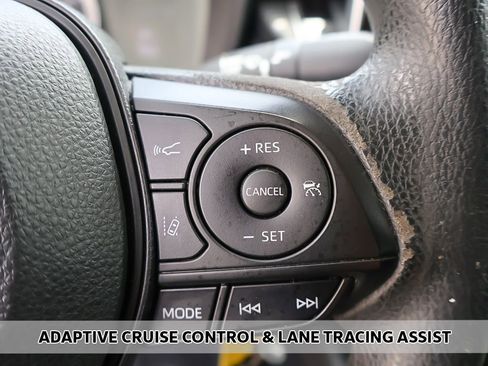 Used 2021 Toyota Corolla LE FWD image 3